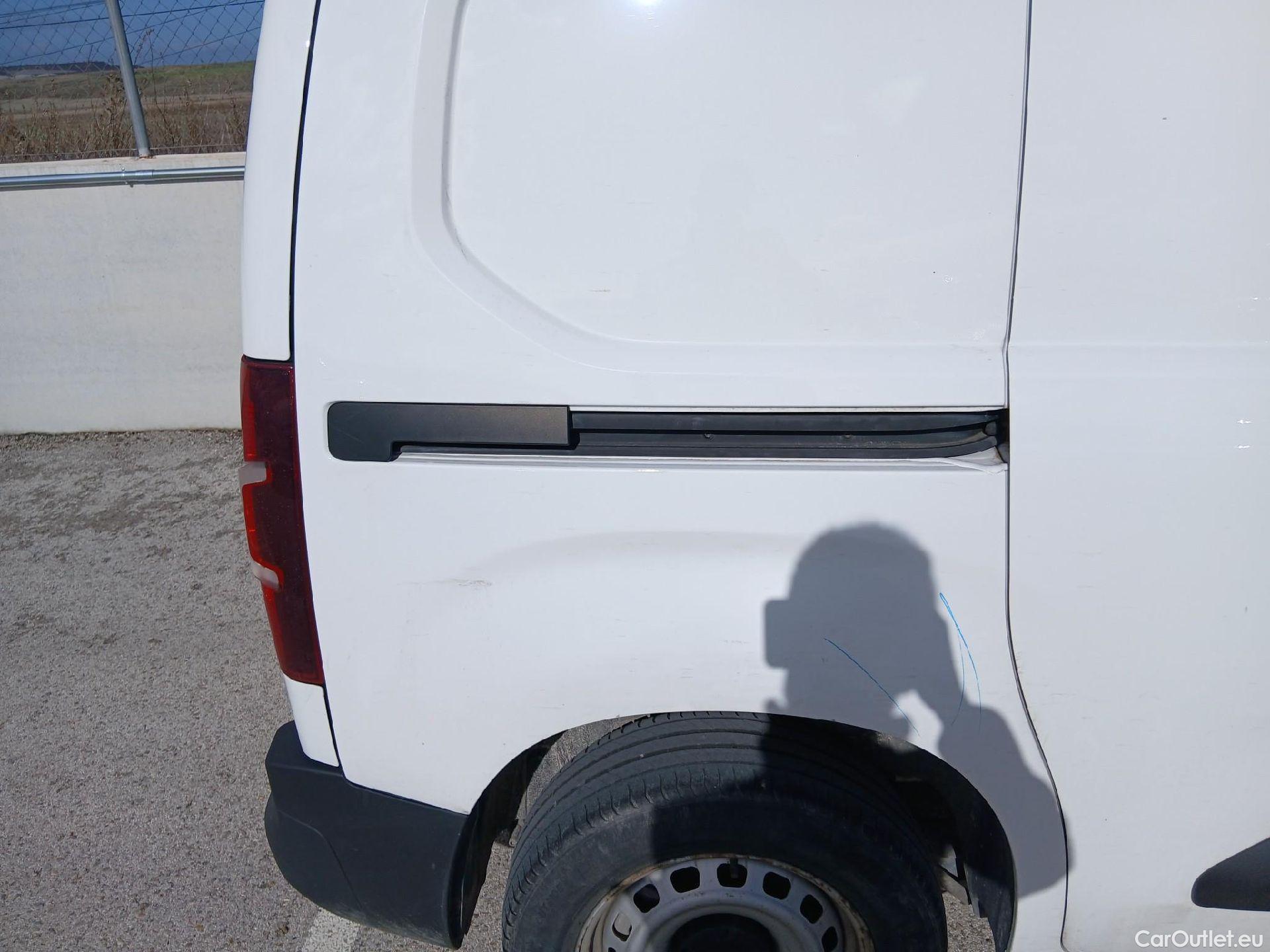  Citroen  Berlingo CITROEN  / 2018 / 3P / furgón derivado de turismo Talla M BlueHDi 73kW CONTROL #30