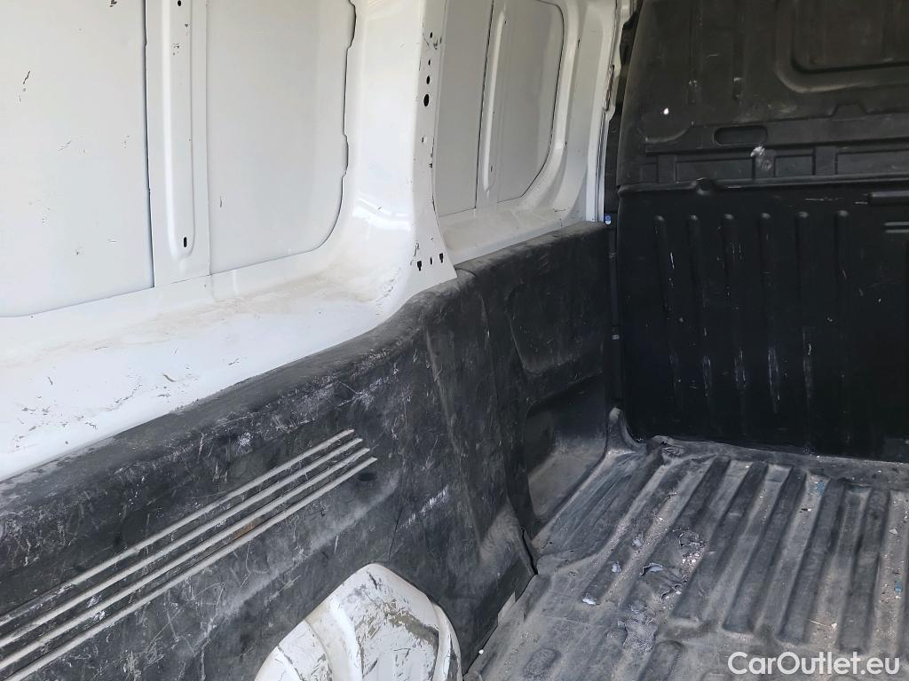  Citroen  Berlingo CITROEN  / 2018 / 4P / furgón derivado de turismo Talla XL BlueHDi 100 CONTROL #23