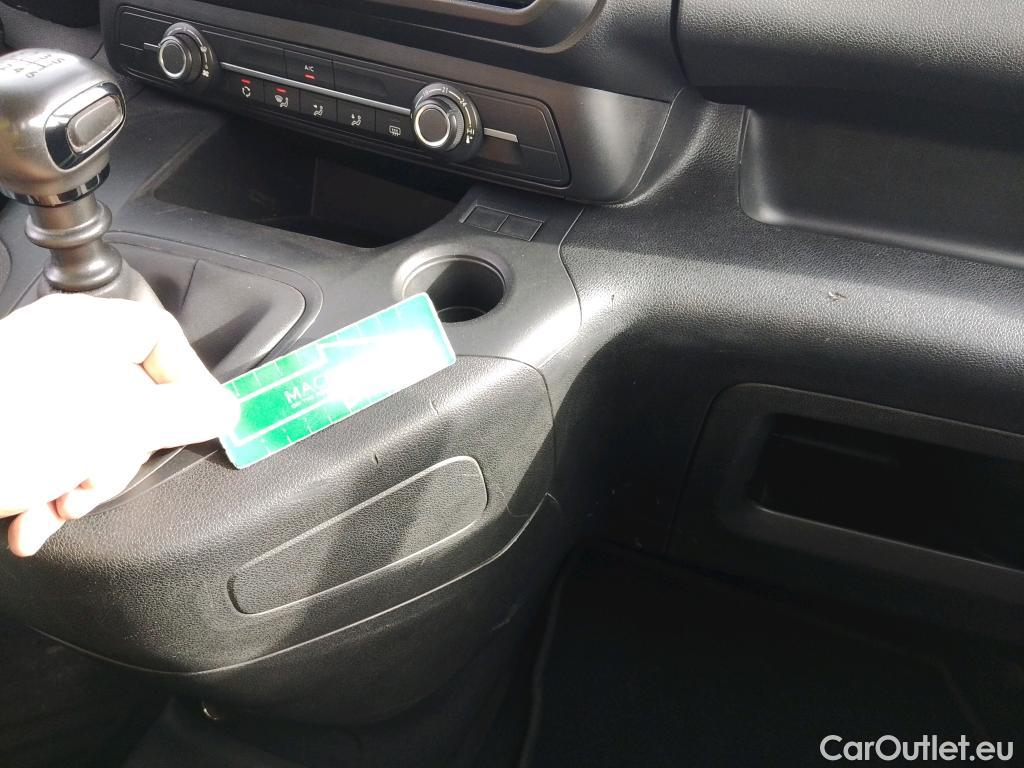  Citroen  Berlingo CITROEN  / 2018 / 4P / combi Talla M BlueHDi 100 S&S LIVE PACK BUSINE #18