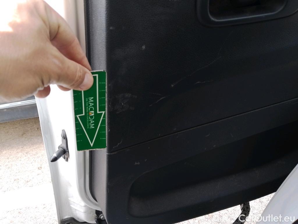  Citroen  Berlingo CITROEN  / 2018 / 4P / combi Talla M BlueHDi 100 S&S LIVE PACK BUSINE #34