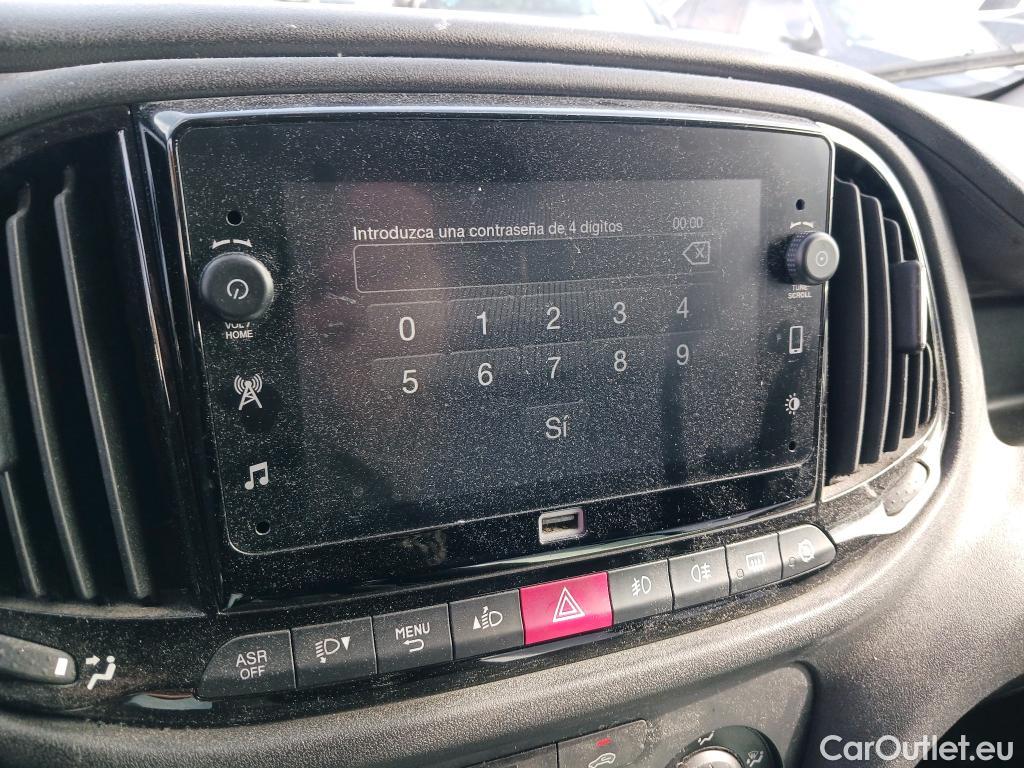  Fiat  Doblo FIAT Doblò Cargo/2015/4P/furgón derivado de turismo Cargo SX 1.6 Mjet 66kW (90CV) (AC) #36