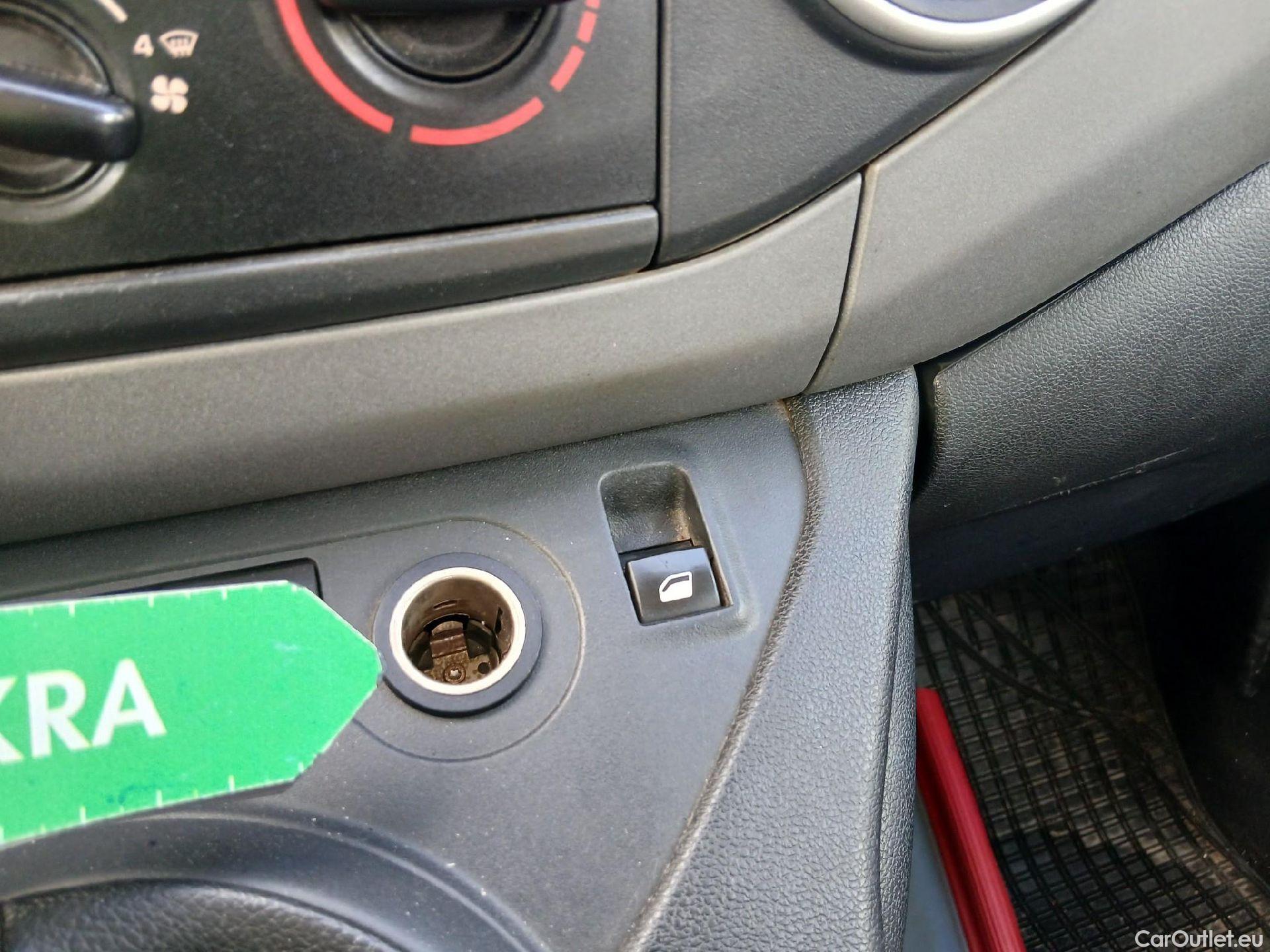  Citroen  Berlingo CITROEN  VU 4p 2G combi Multispace LIVE Edit.BlueHDi 74KW (100CV #5