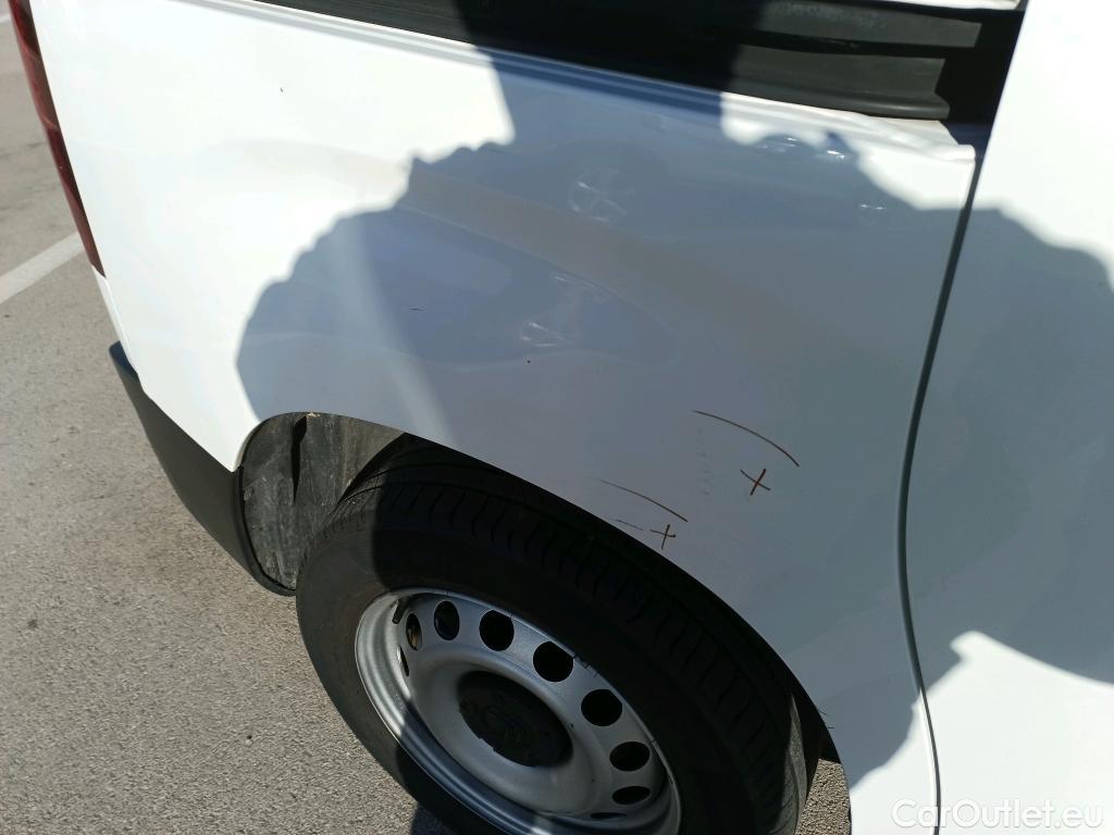  Citroen  Berlingo CITROEN  / 2015 / 4P / combi Talla M BlueHDi 100 S&S LIVE (IND) #3