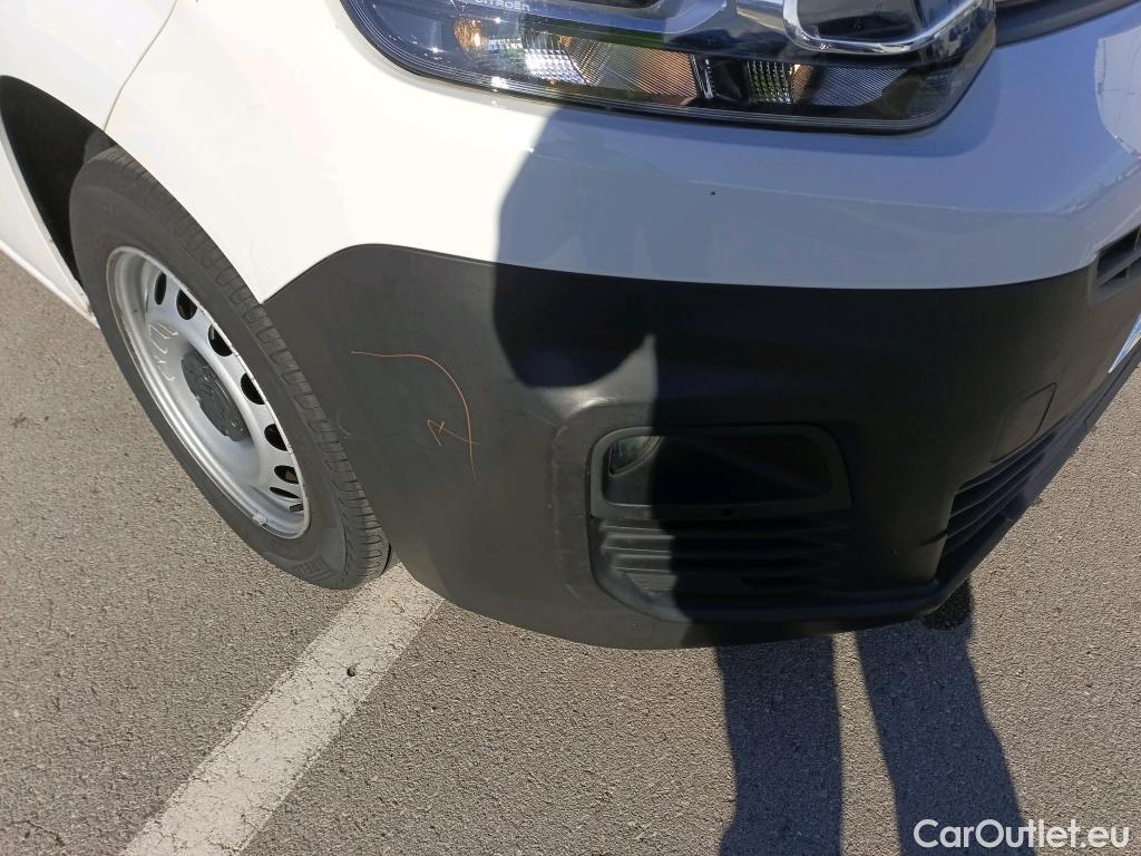  Citroen  Berlingo CITROEN  / 2015 / 4P / combi Talla M BlueHDi 100 S&S LIVE (IND) #33