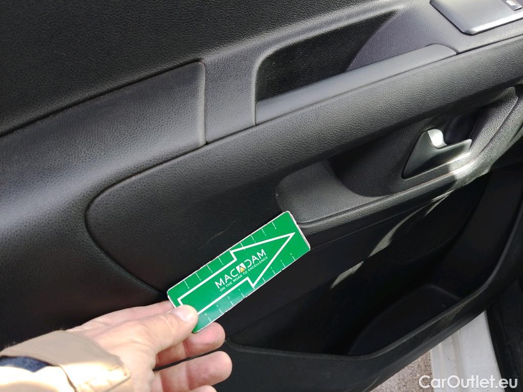  Citroen  Berlingo CITROEN  / 2018 / 4P / combi Talla M BlueHDi 100 S&S LIVE PACK BUSINE #40