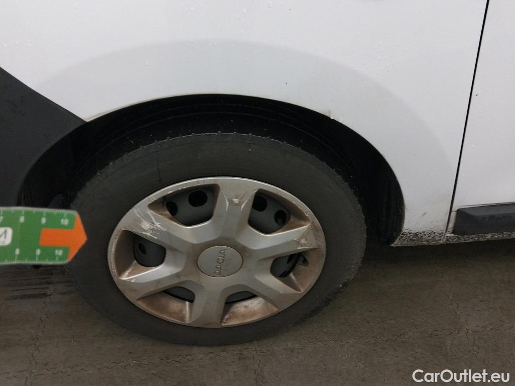  Dacia  Dokker DACIA  / 2013 / 4P / furgón derivado de turismo Van Essential Blue dCi 70kW (95CV) #26