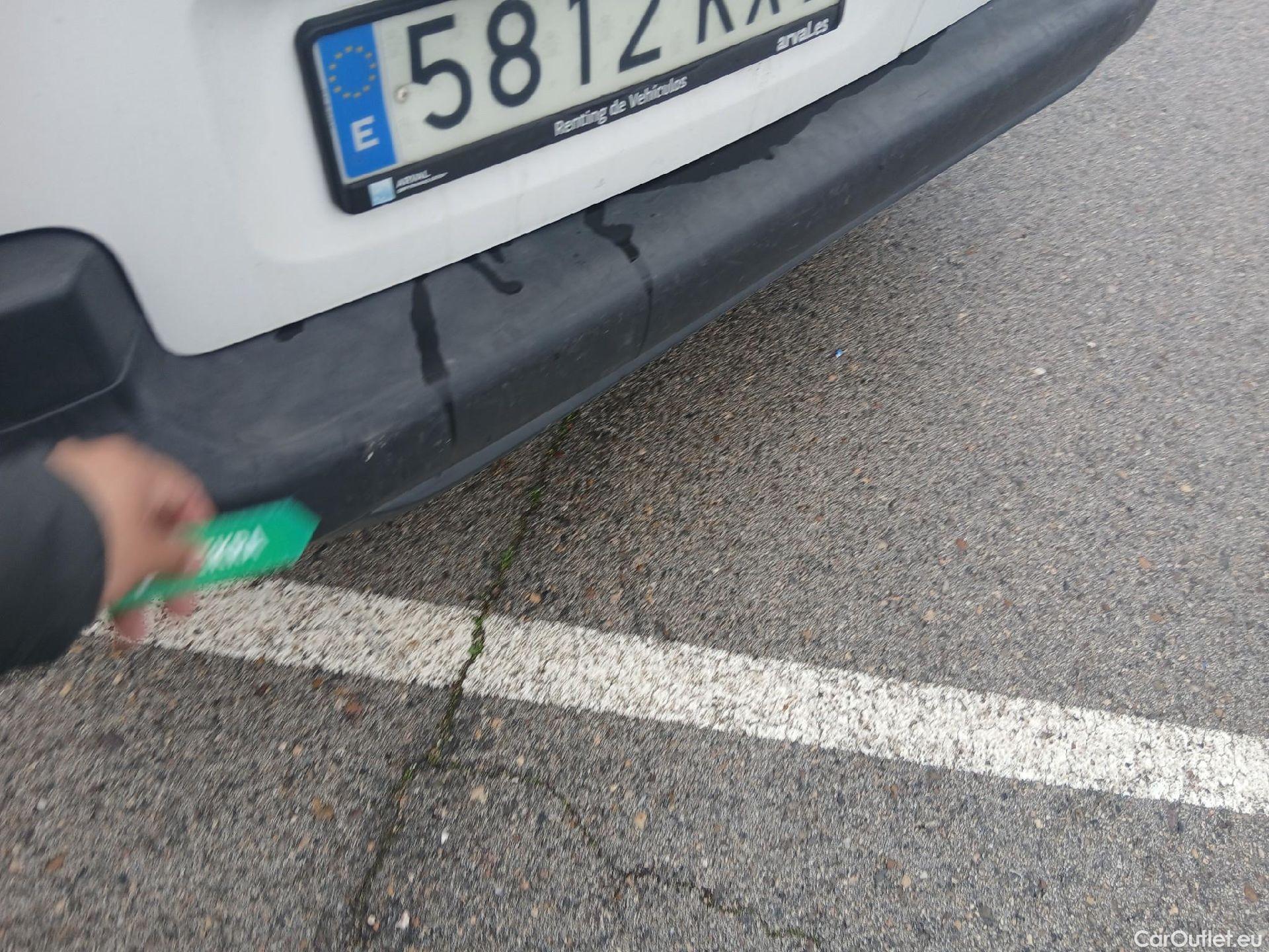  Citroen  Berlingo CITROEN  / 2018 / 3P / furgón derivado de turismo Talla M BlueHDi 73kW CONTROL #24