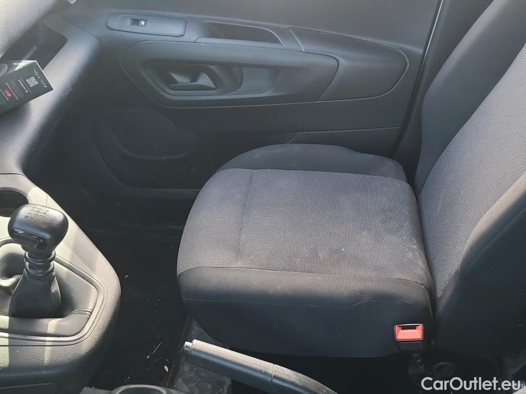  Citroen  Berlingo CITROEN  / 2018 / 4P / furgón derivado de turismo Talla XL BlueHDi 100 CONTROL #39