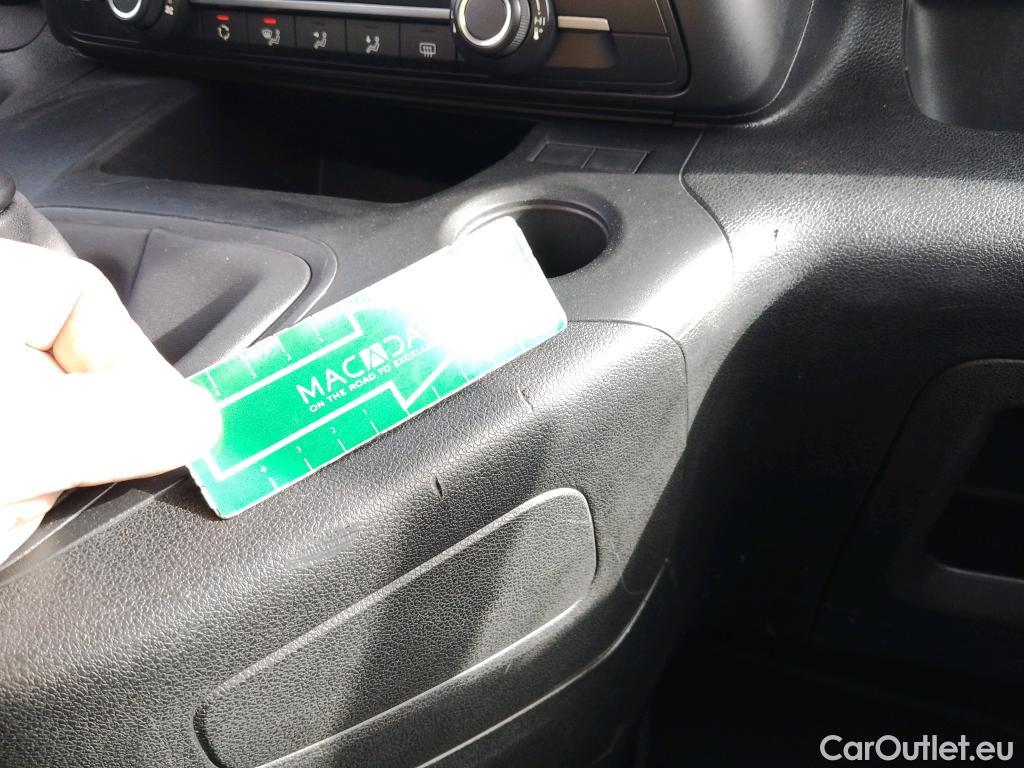  Citroen  Berlingo CITROEN  / 2018 / 4P / combi Talla M BlueHDi 100 S&S LIVE PACK BUSINE #19