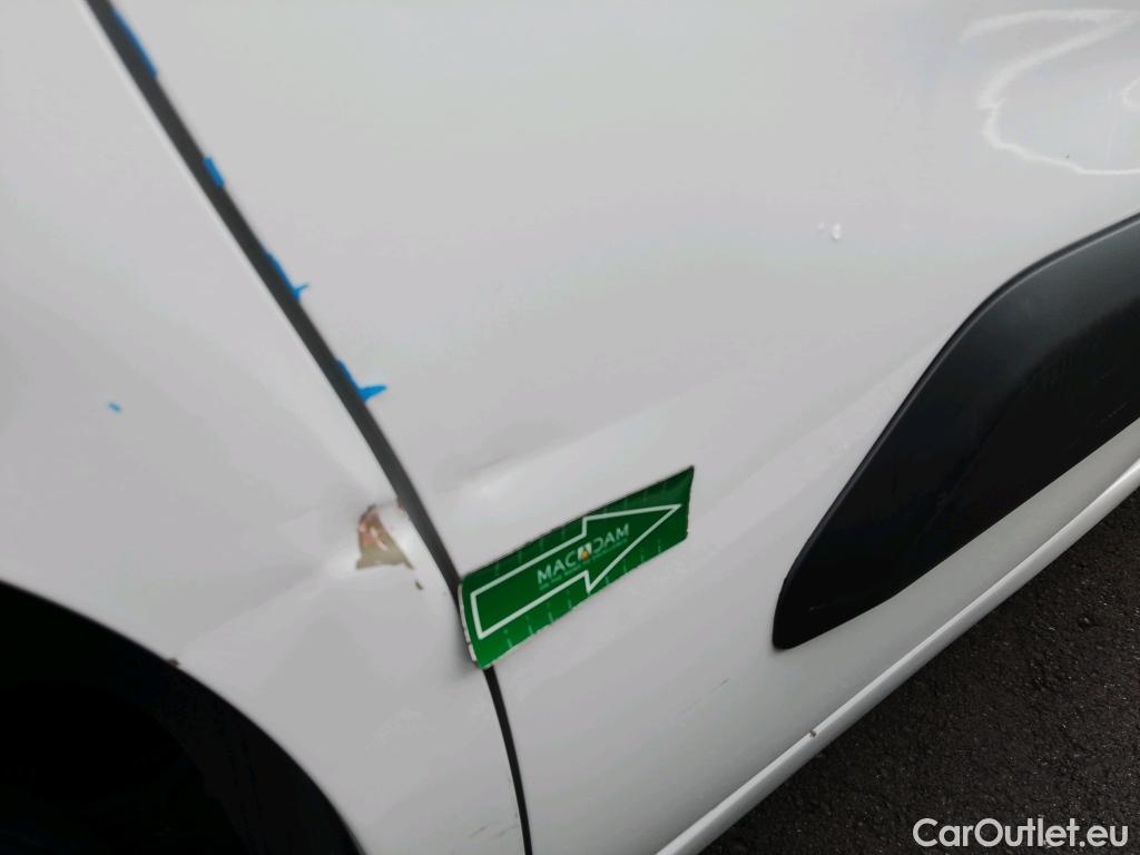  Citroen  Berlingo CITROEN  / 2018 / 4P / combi Talla M BlueHDi 100 S&S LIVE PACK BUSINE #21