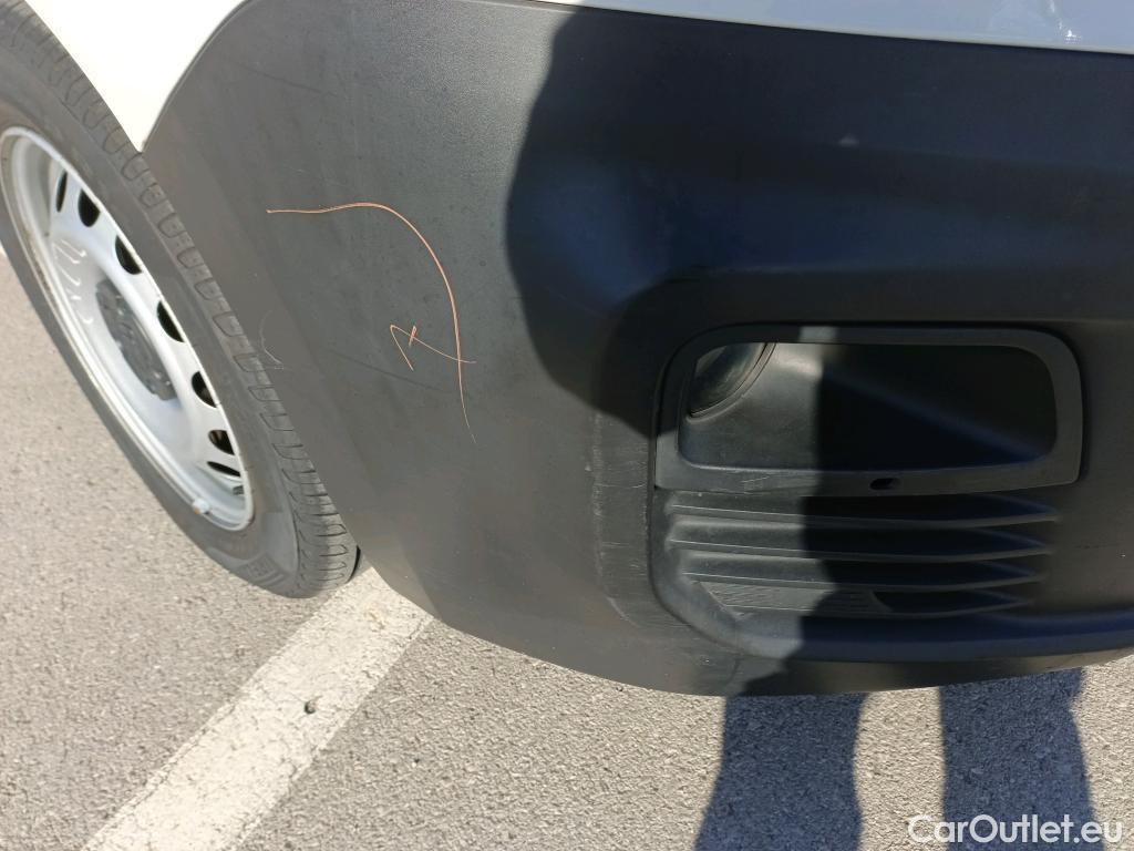  Citroen  Berlingo CITROEN  / 2015 / 4P / combi Talla M BlueHDi 100 S&S LIVE (IND) #34