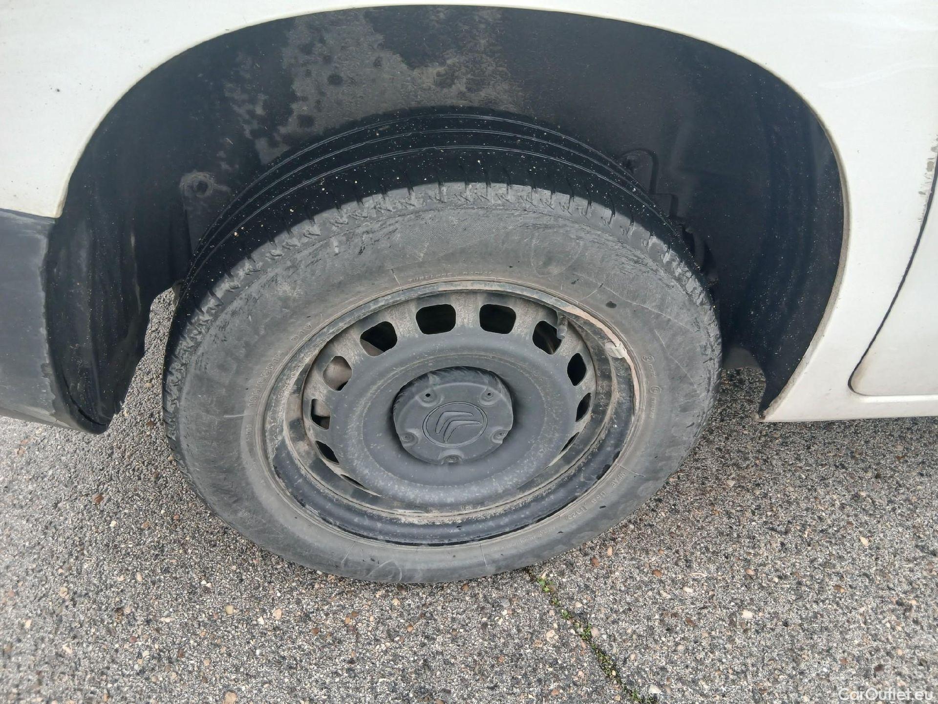  Citroen  Berlingo CITROEN  / 2018 / 3P / furgón derivado de turismo Talla M BlueHDi 73kW CONTROL #37