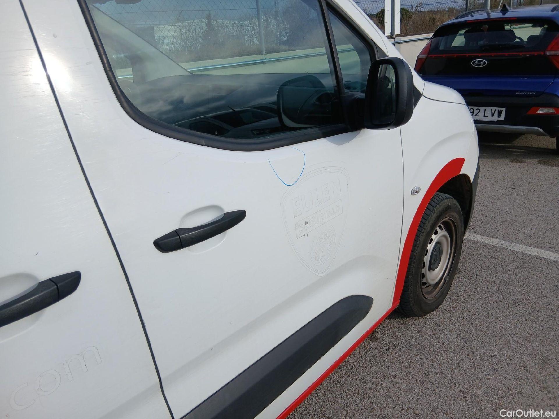  Citroen  Berlingo CITROEN  / 2018 / 3P / furgón derivado de turismo Talla M BlueHDi 100 CONTROL #19