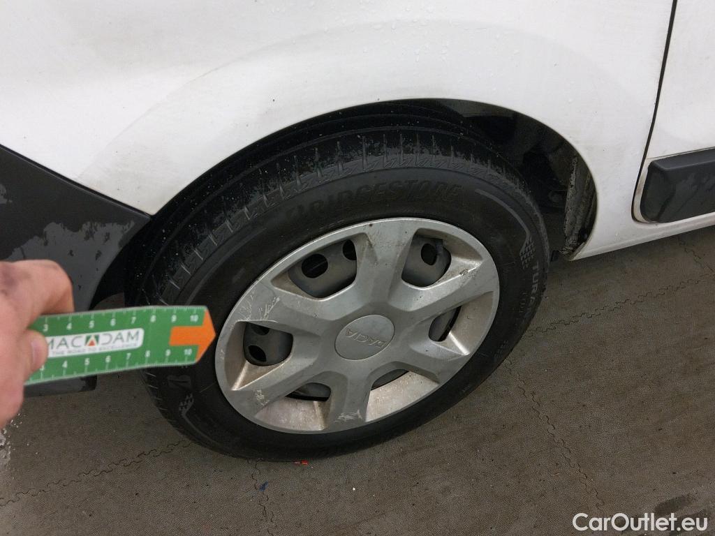  Dacia  Dokker DACIA  / 2013 / 4P / furgón derivado de turismo Van Essential Blue dCi 70kW (95CV) #30