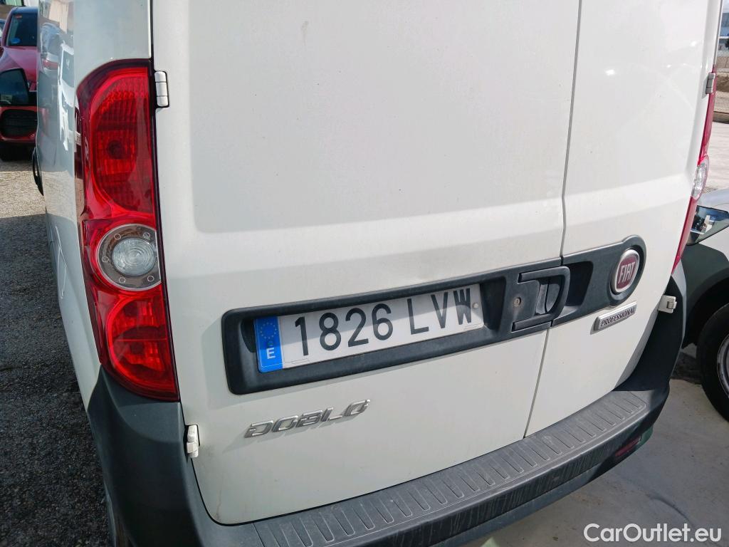  Fiat  Doblo FIAT Doblò Cargo/2015/4P/furgón derivado de turismo Cargo SX 1.6 Mjet 66kW (90CV) (AC) #33