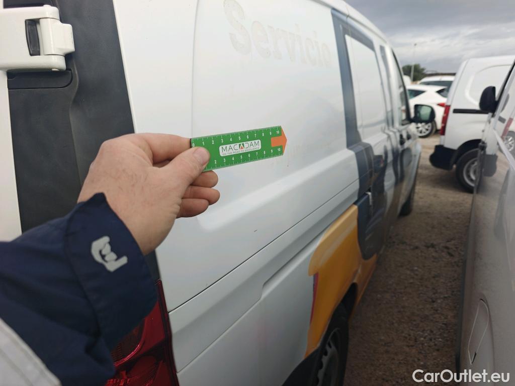  Mercedes  Vito MERCEDES-BENZ  / 2014 / 4P / furgón 111 CDI Larga #3