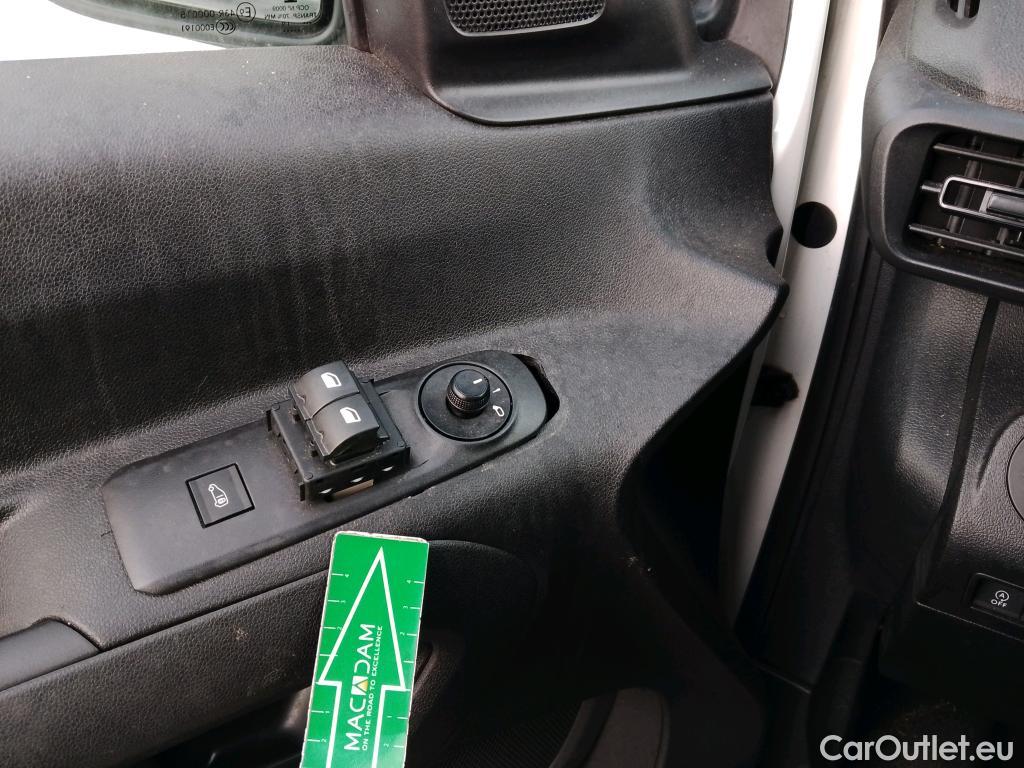  Opel  Combo OPEL  / 2018 / 3P / furgón derivado de turismo 1.6 TD S/S 74kW (100CV) Express L H1 650 #30