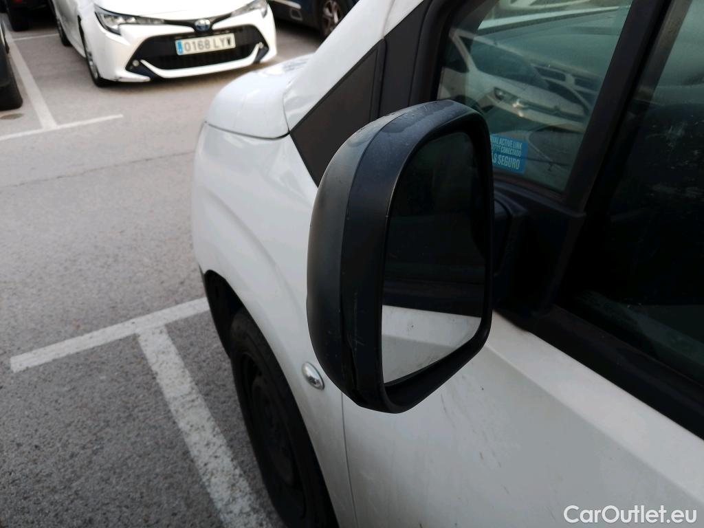  Opel  Combo OPEL  / 2018 / 3P / furgón derivado de turismo 1.6 TD S/S 74kW (100CV) Express L H1 650 #22