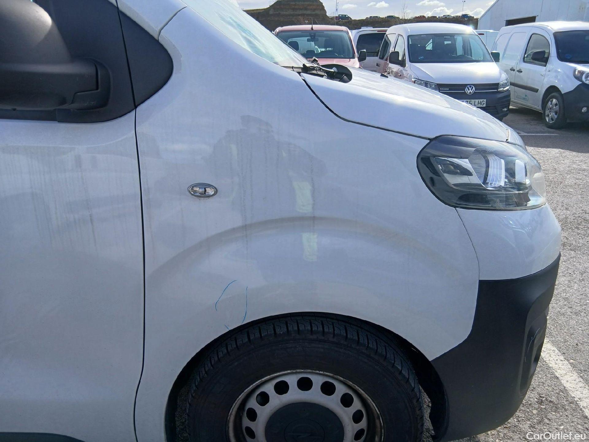  Opel  Vivaro OPEL  / 2019 / 4P / furgón 1.5 Diésel 88kW (120CV) M Std Select #32