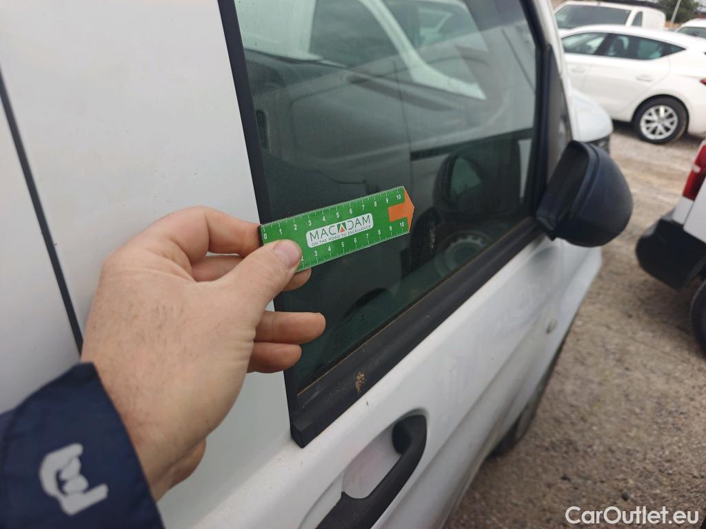  Mercedes  Vito MERCEDES-BENZ  / 2014 / 4P / furgón 111 CDI Larga #22