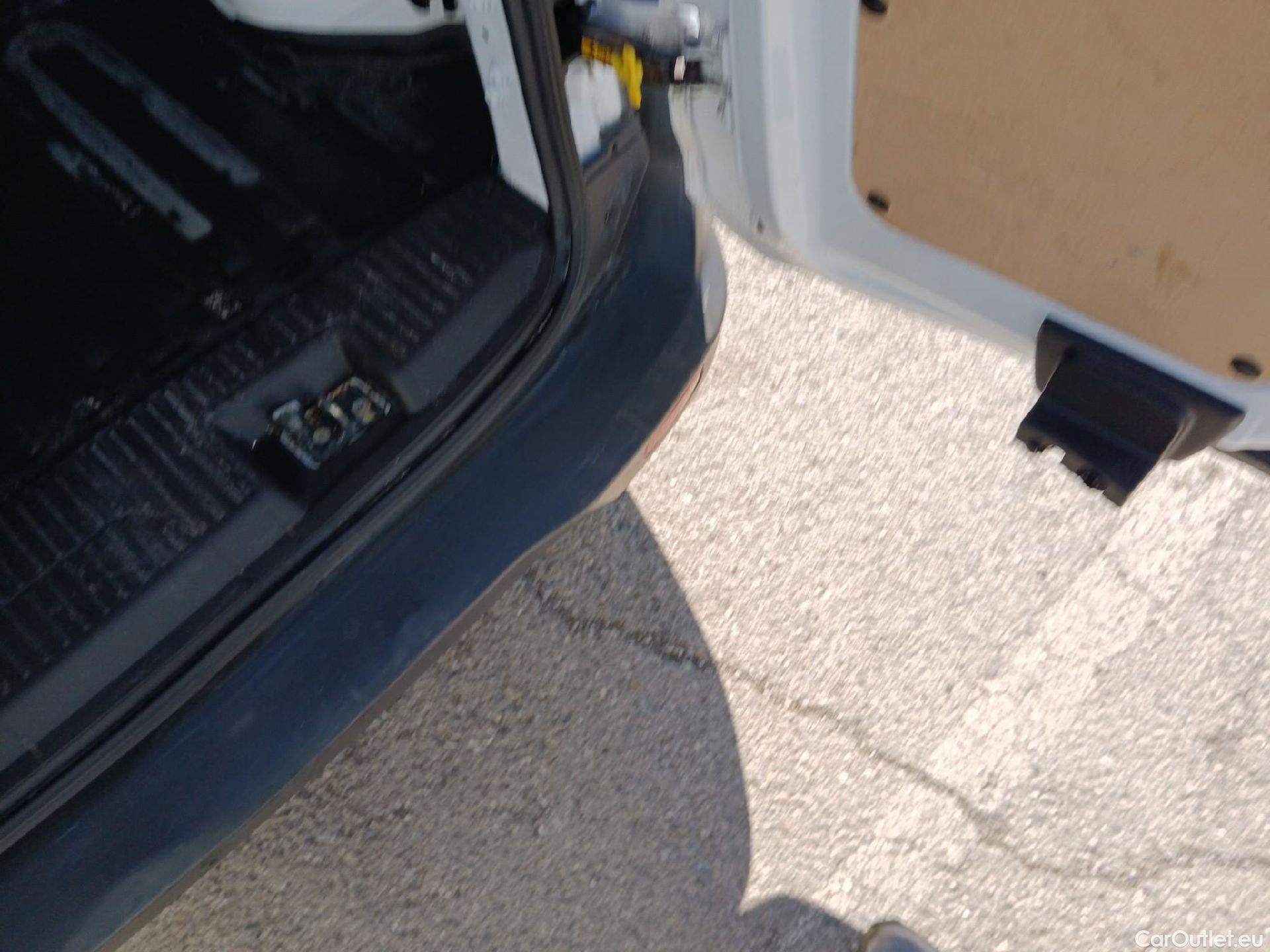  Ford  Transit Connect FORD Transit Courier / 2014 / 4P / combi Kombi 1.5 TDCi 71kW Trend #4