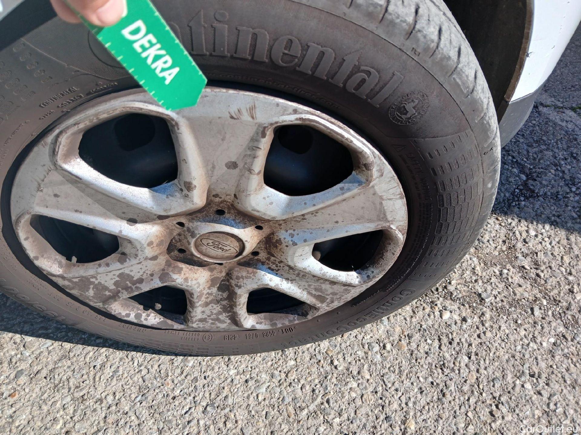  Ford  Transit Connect FORD Transit Courier / 2014 / 4P / combi Kombi 1.5 TDCi 71kW Trend #65