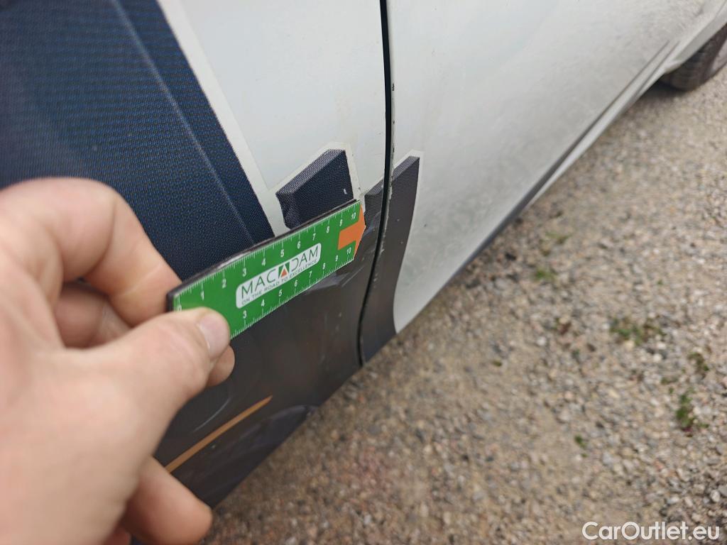  Mercedes  Vito MERCEDES-BENZ  / 2014 / 4P / furgón 111 CDI Larga #24