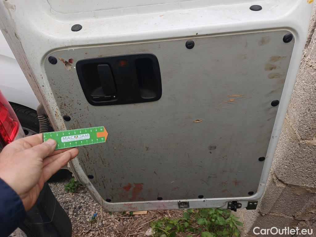  Mercedes  Vito MERCEDES-BENZ  / 2014 / 4P / furgón 111 CDI Larga #49