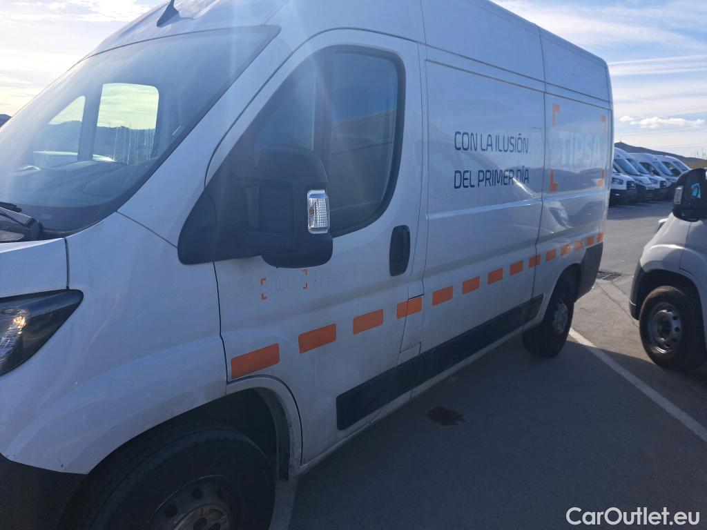  Peugeot  Boxer PEUGEOT  / 2014 / 4P / furgón 335 L2 H2 BHDI 103kW (140CV) S&S 6 V. M #27