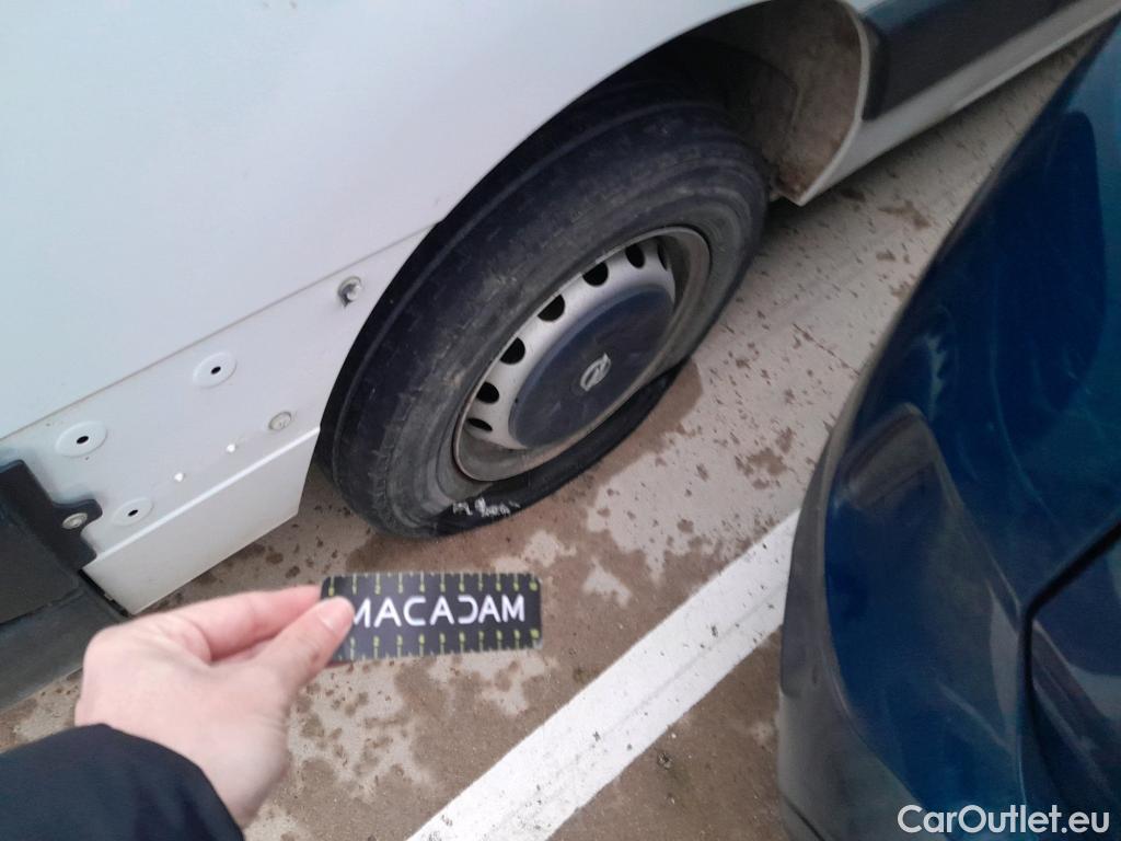  Opel  Movano OPEL  / 2010 / 4P / furgón 2.3 CDTI 96kW (130CV) L2 H2 F 3.5t DC #8