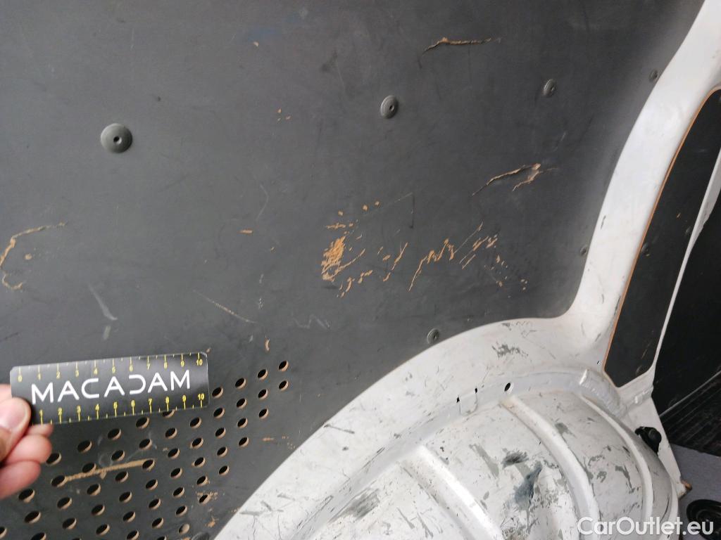  Land Rover  Discovery VOLKSWAGEN Transporter / 2020 / 4P / furgón Furgón Corto TN 2.0 TDI 110kW 4MO #40