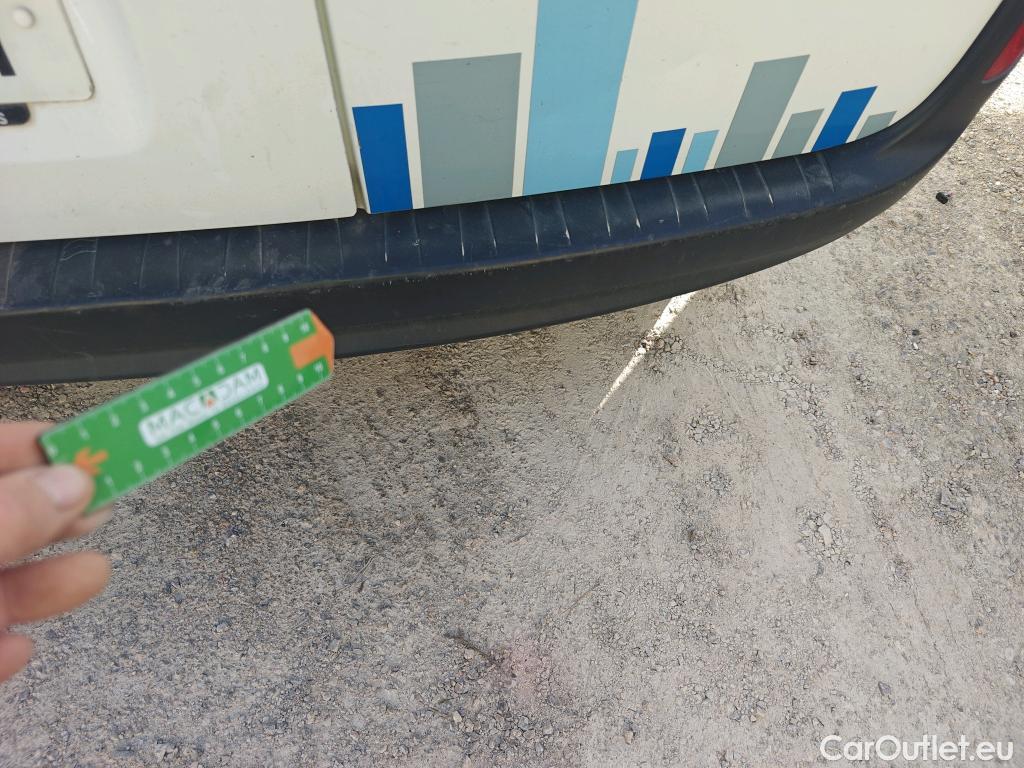  Renault  Kangoo RENAULT  Furgón/2013/4P/furgón derivado de turismo Maxi 2p Blue dCi 70 kW (95CV) #31