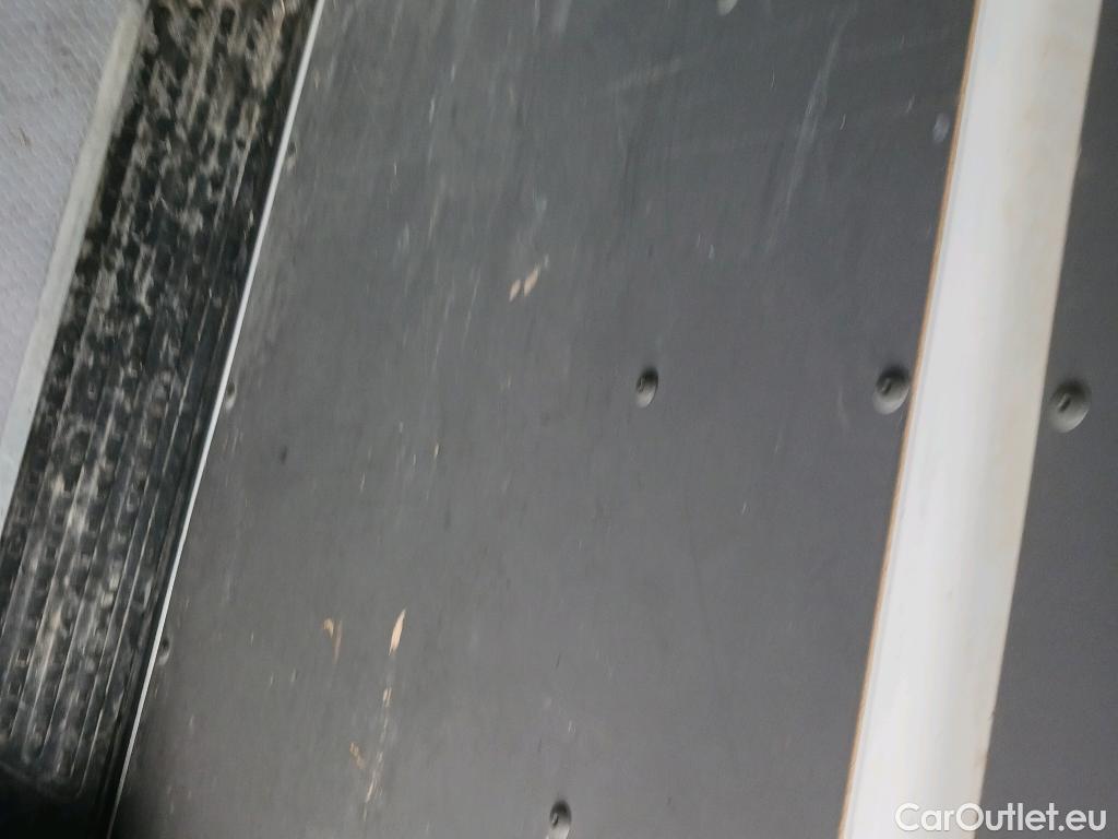  Land Rover  Discovery VOLKSWAGEN Transporter / 2020 / 4P / furgón Furgón Corto TN 2.0 TDI 110kW 4MO #57