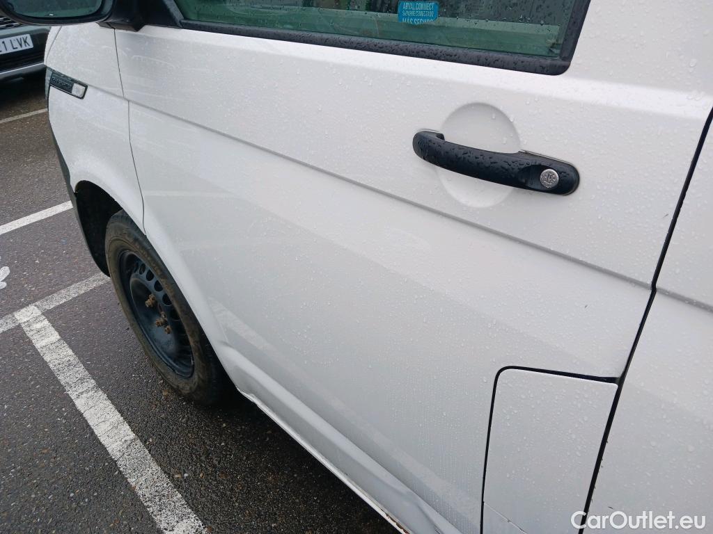  Land Rover  Discovery VOLKSWAGEN Transporter / 2020 / 4P / furgón Furgón Corto TN 2.0 TDI 110kW 4MO #20