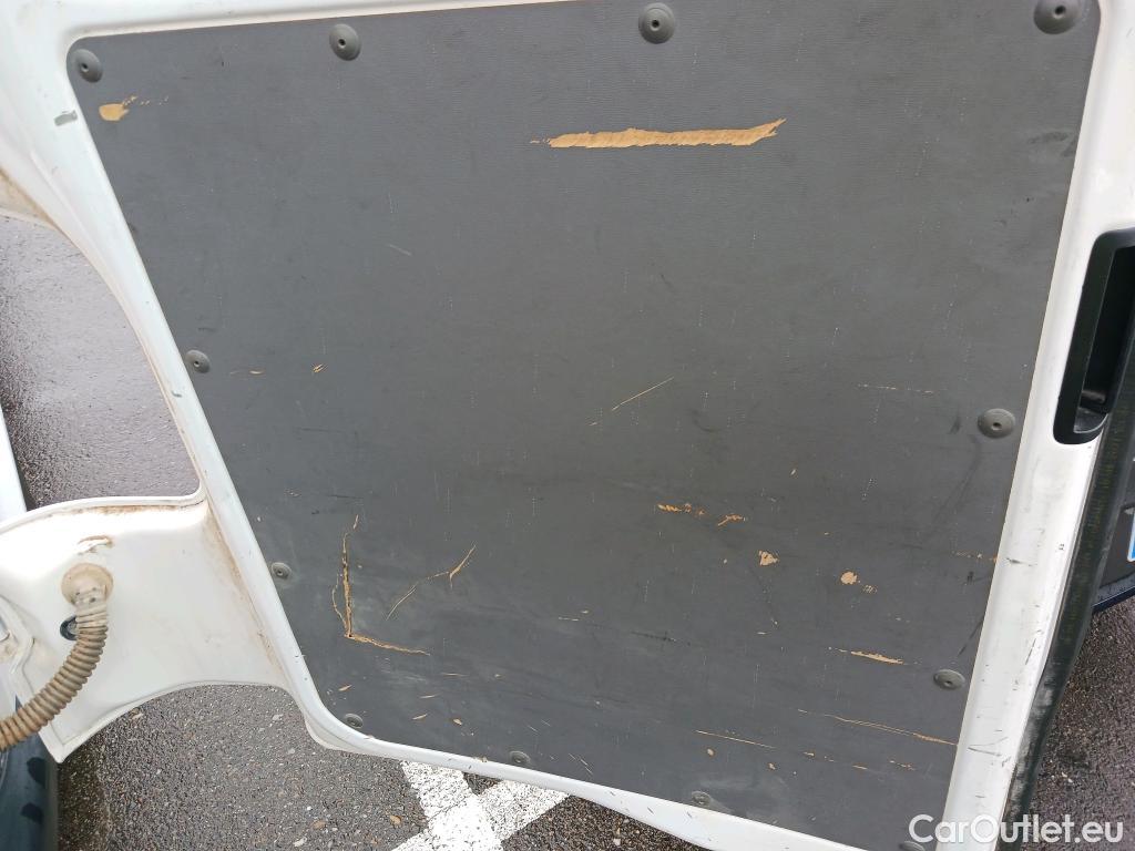  Land Rover  Discovery VOLKSWAGEN Transporter / 2020 / 4P / furgón Furgón Corto TN 2.0 TDI 110kW 4MO #33