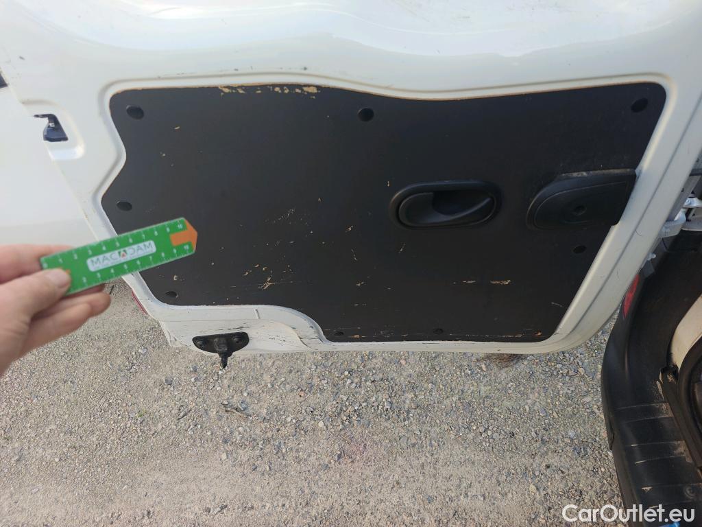  Renault  Kangoo RENAULT  Furgón/2013/4P/furgón derivado de turismo Maxi 2p Blue dCi 70 kW (95CV) #24