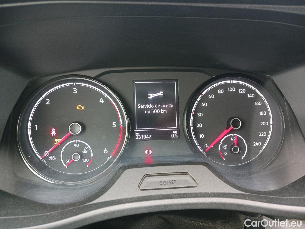  Land Rover  Discovery VOLKSWAGEN Transporter / 2020 / 4P / furgón Furgón Corto TN 2.0 TDI 110kW 4MO #53