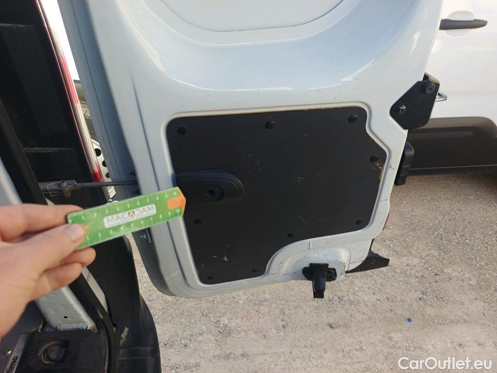  Renault  Kangoo RENAULT  Furgón/2013/4P/furgón derivado de turismo Maxi 2p Blue dCi 70 kW (95CV) #25