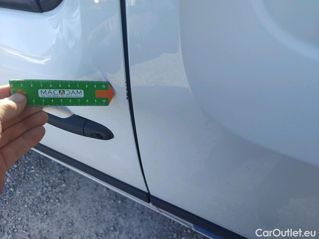  Renault  Kangoo RENAULT  Furgón/2013/4P/furgón derivado de turismo Maxi 2p Blue dCi 70 kW (95CV) #20