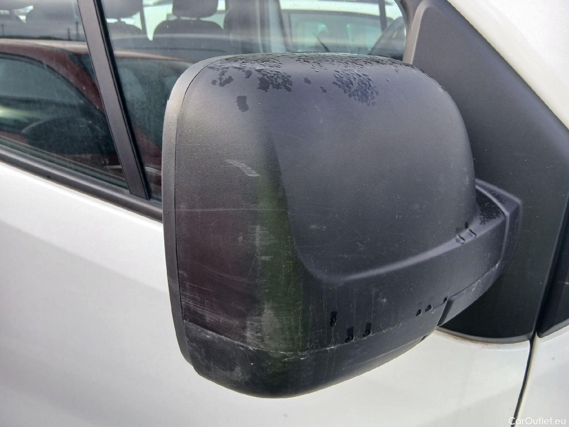  Renault  Trafic RENAULT  / 2019 / 4P / combi Combi 9 Largo Energy Blue dCi 88 kW #15