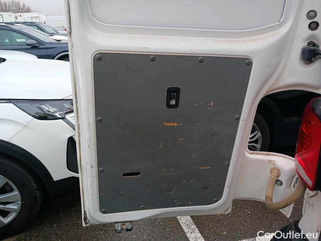  Land Rover  Discovery VOLKSWAGEN Transporter / 2020 / 4P / furgón Furgón Corto TN 2.0 TDI 110kW 4MO #64