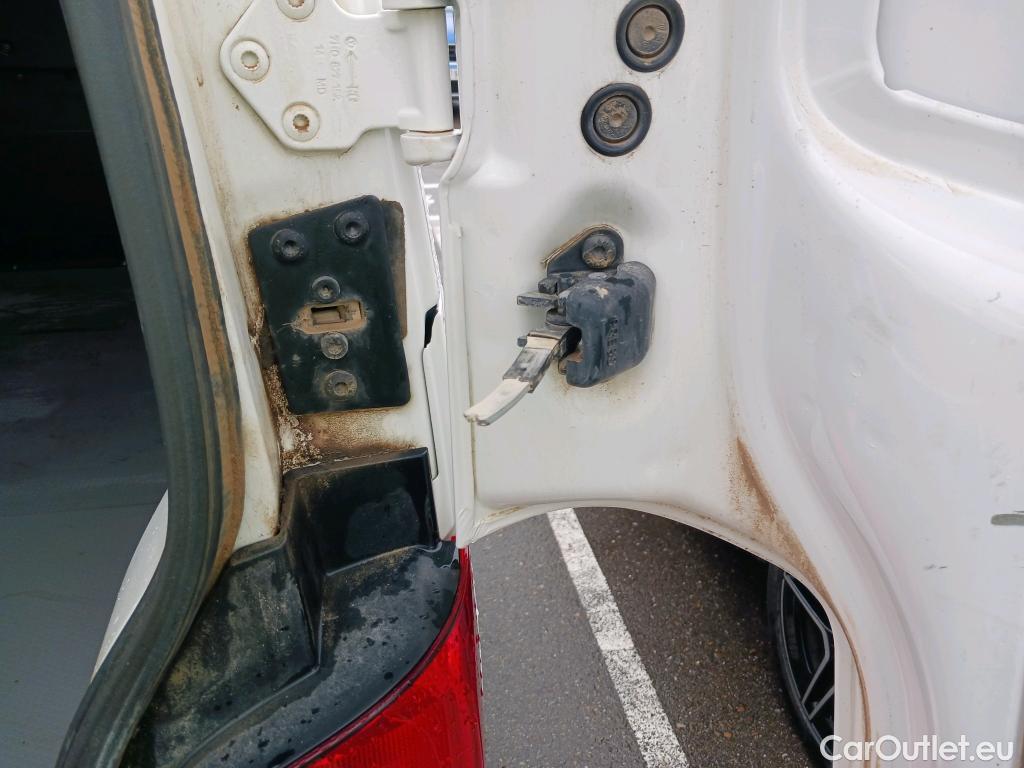  Land Rover  Discovery VOLKSWAGEN Transporter / 2020 / 4P / furgón Furgón Corto TN 2.0 TDI 110kW 4MO #22