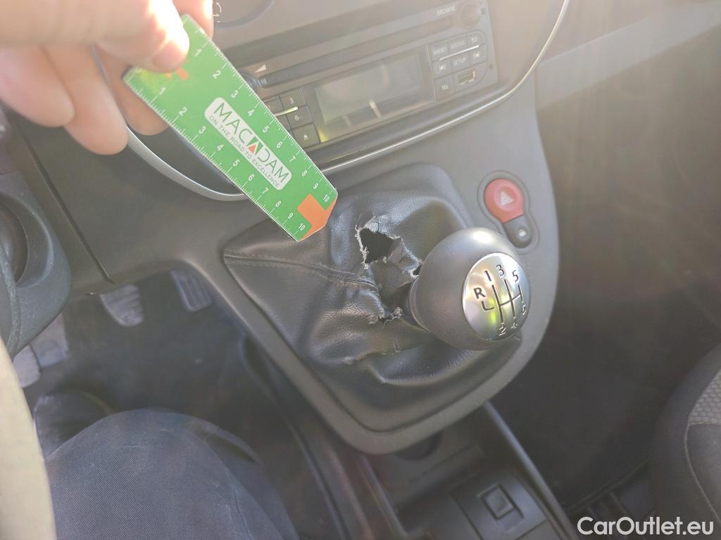  Renault  Kangoo RENAULT  Furgón/2013/4P/furgón derivado de turismo Maxi 2p Blue dCi 70 kW (95CV) #38