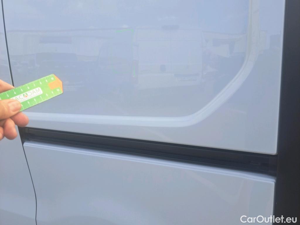  Renault  Trafic RENAULT  / 2019 / 4P / furgón Furgón 27 L1H1 Energy BluedCi 88 kW #1