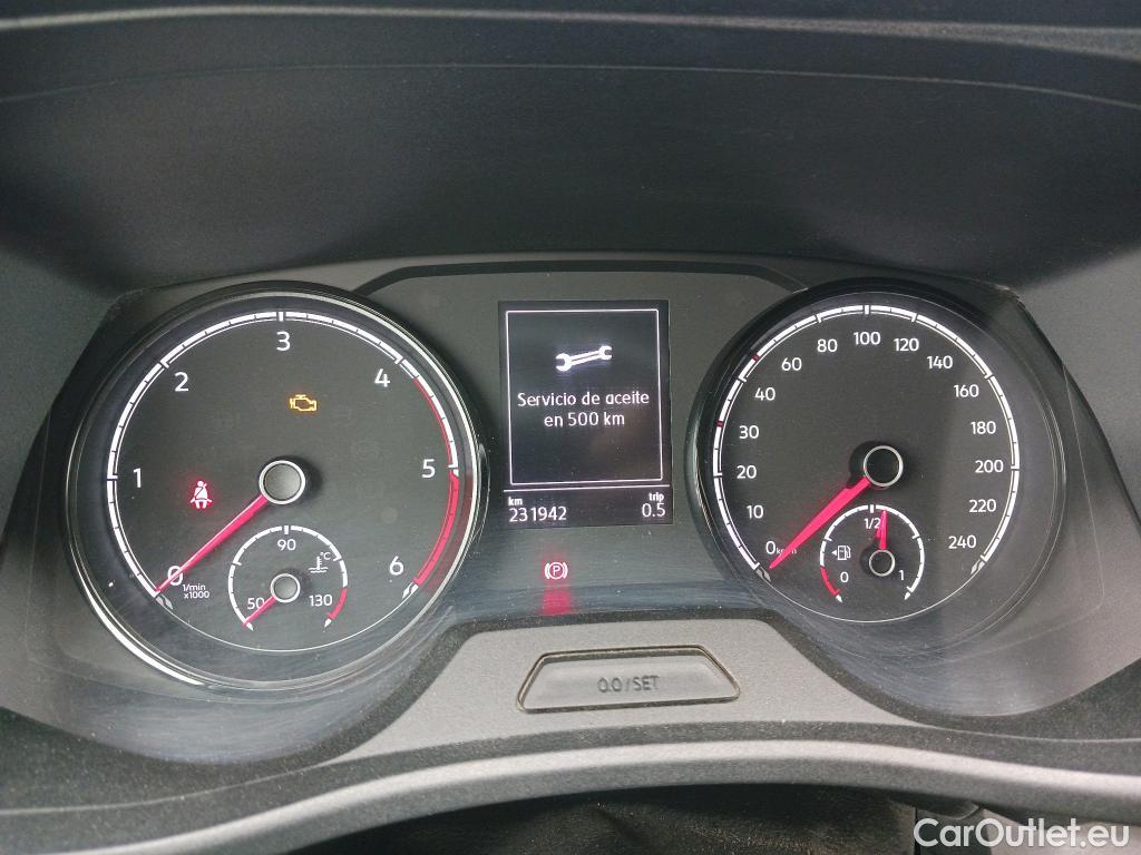  Land Rover  Discovery VOLKSWAGEN Transporter / 2020 / 4P / furgón Furgón Corto TN 2.0 TDI 110kW 4MO #54