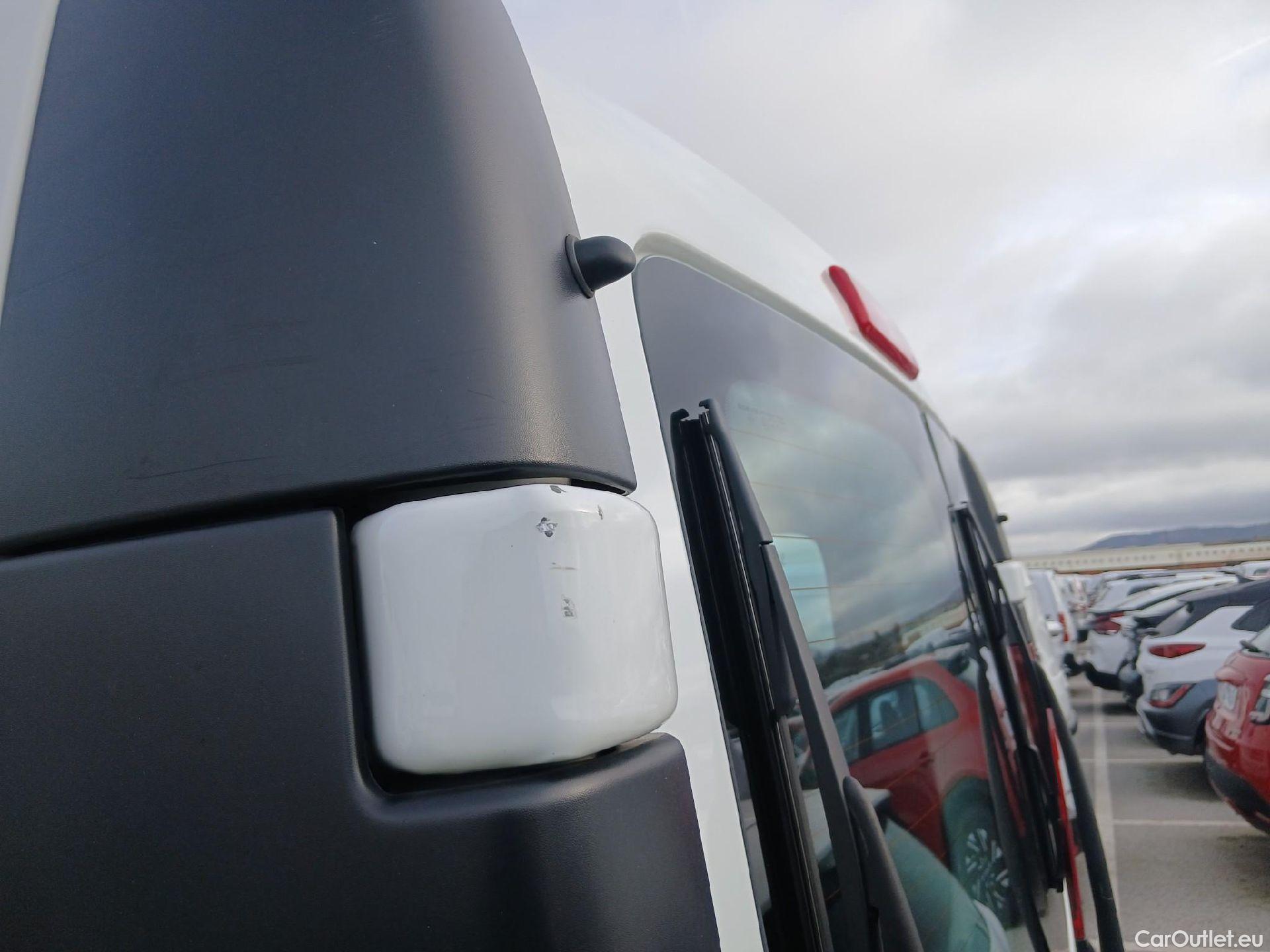  Renault  Trafic RENAULT  / 2019 / 4P / combi Combi 9 Largo Energy Blue dCi 88 kW #9