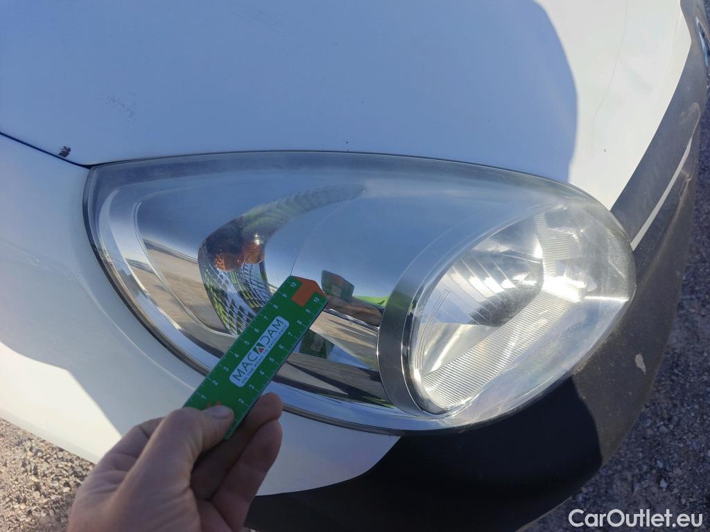  Renault  Kangoo RENAULT  Furgón/2013/4P/furgón derivado de turismo Maxi 2p Blue dCi 70 kW (95CV) #28