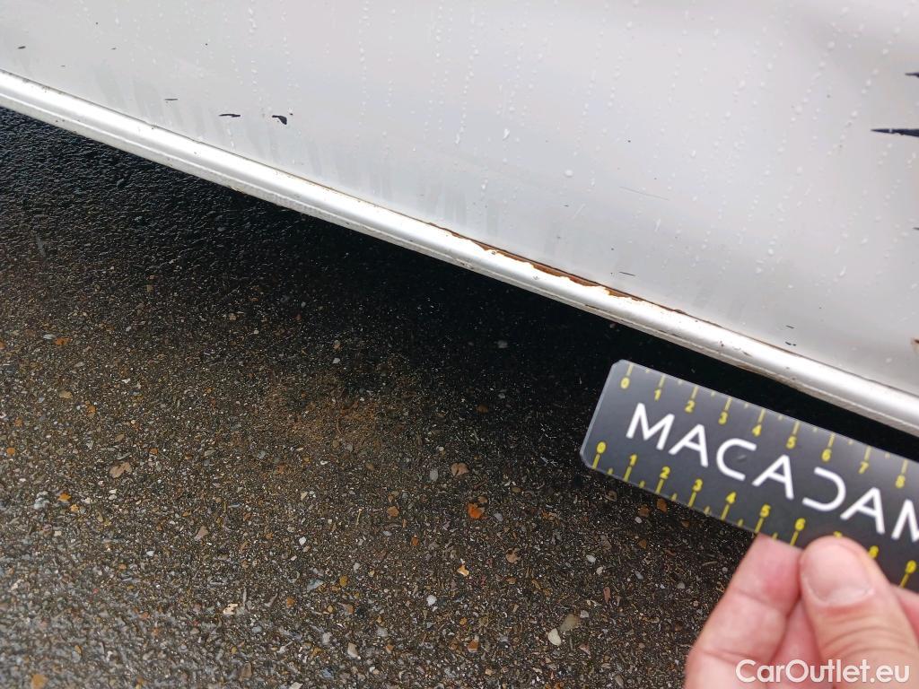  Land Rover  Discovery VOLKSWAGEN Transporter / 2020 / 4P / furgón Furgón Corto TN 2.0 TDI 110kW 4MO #26