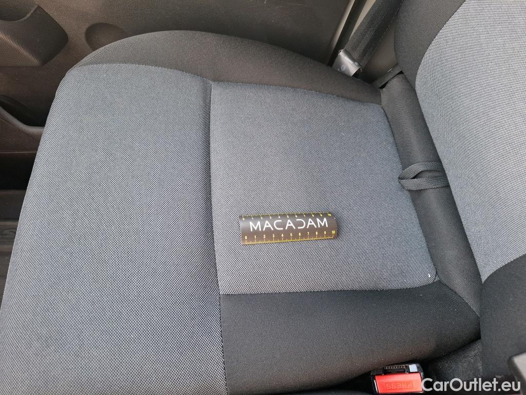  Renault  Master  III Fourgon L2H2 3 5 Grand Confort dCi #16