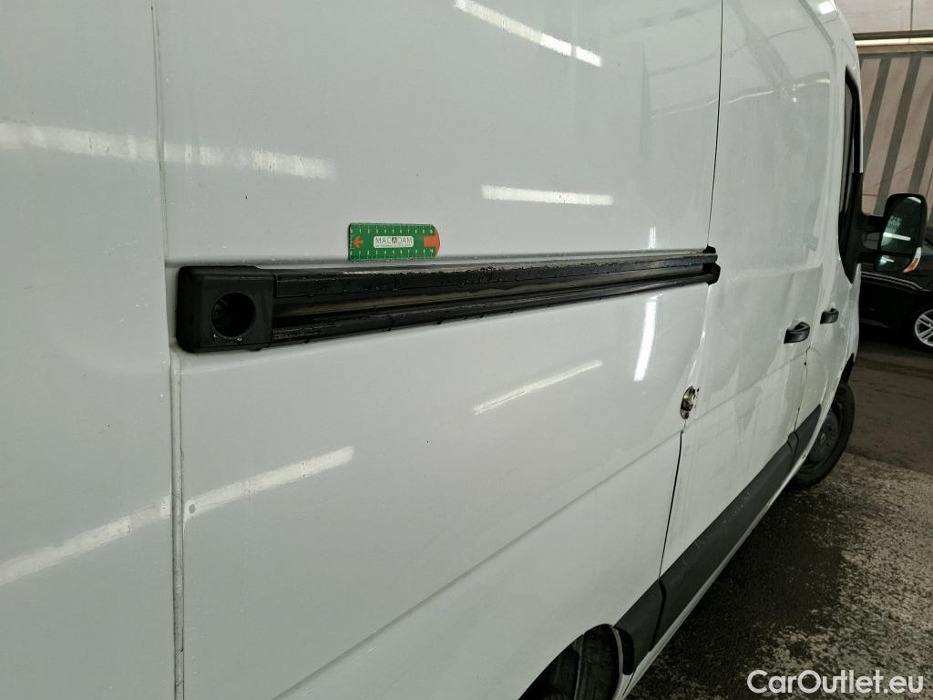  Renault  Master RENAULT  / 2014 / 4P / Fourgon tôlé &FG GCf Trac F3300 L1H1 dCi 110 Euro6 #64